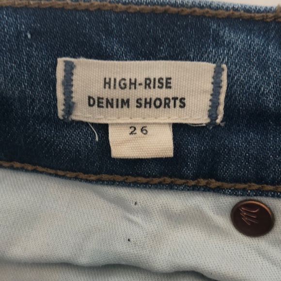 🔥SOLD🔥Madewell High-Rise denim Jean Shorts button front - Picture 5 of 8